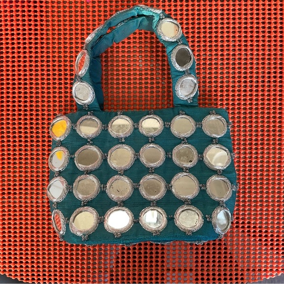 Funky and fun party purse! - Picture 6 of 6